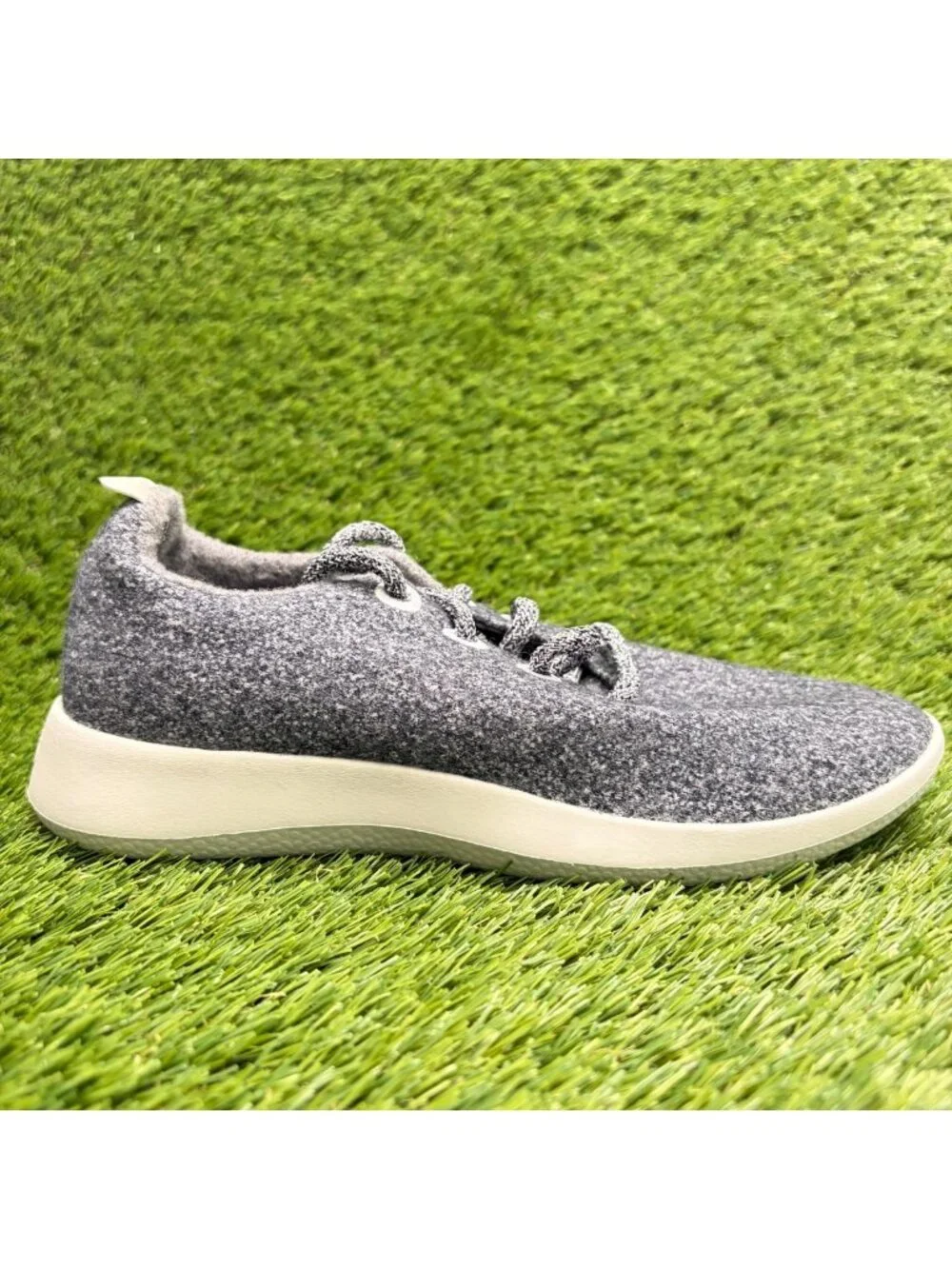 Allbirds Wool Runner Womens Size 7 Gray White Athletic Walking Shoes Sneakers